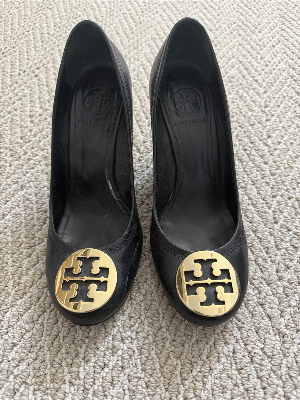 Tory Burch Black Leather Pumps with Gold Logo Medallion